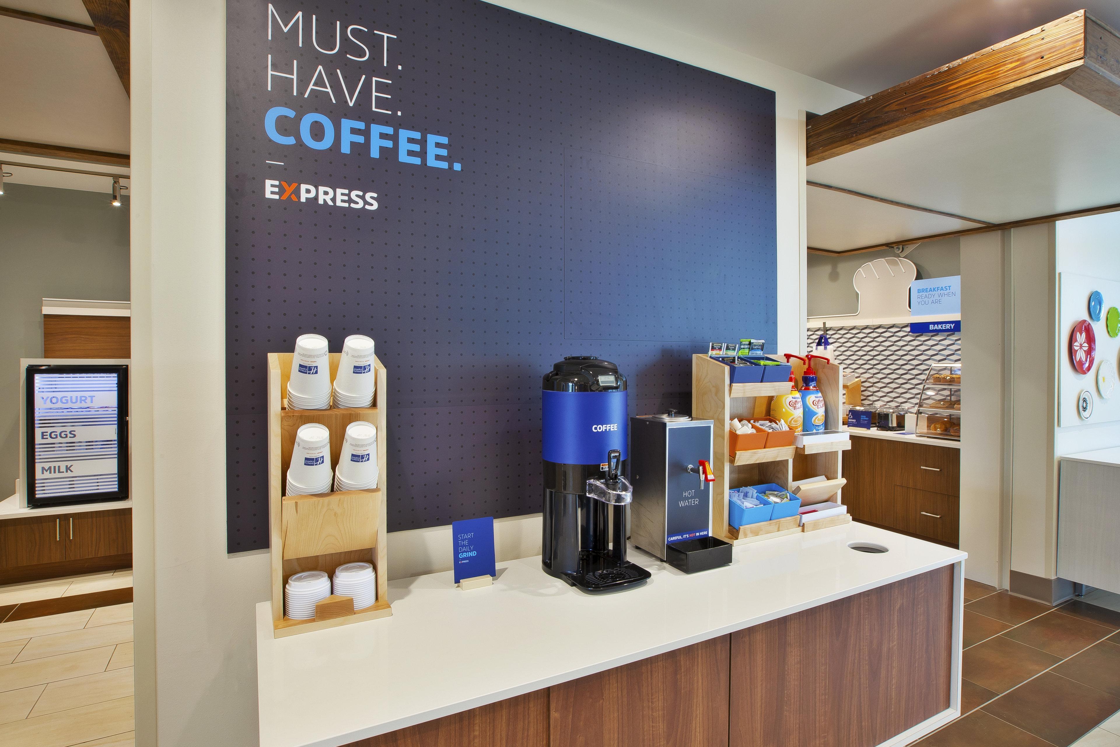 Holiday Inn Express And Suites South Hill By Ihg Экстерьер фото