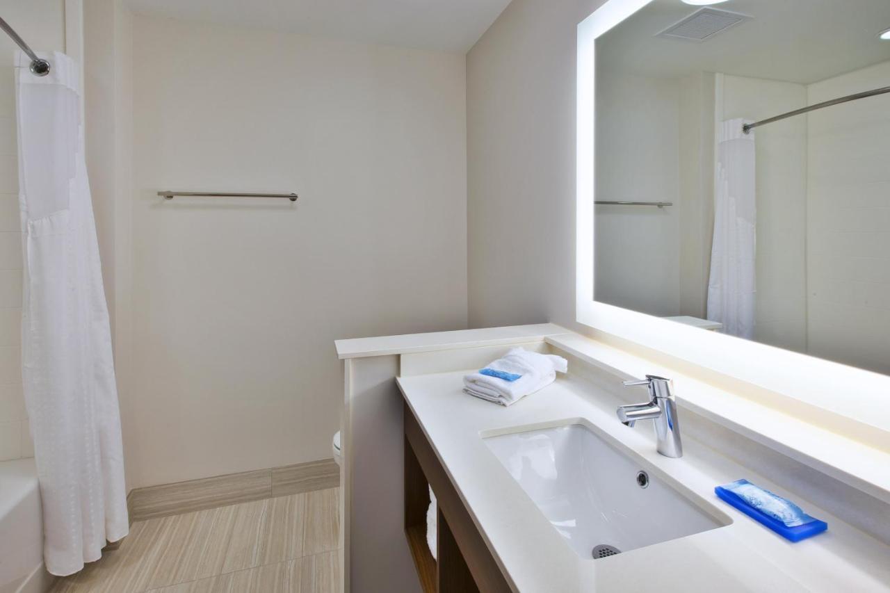 Holiday Inn Express And Suites South Hill By Ihg Экстерьер фото