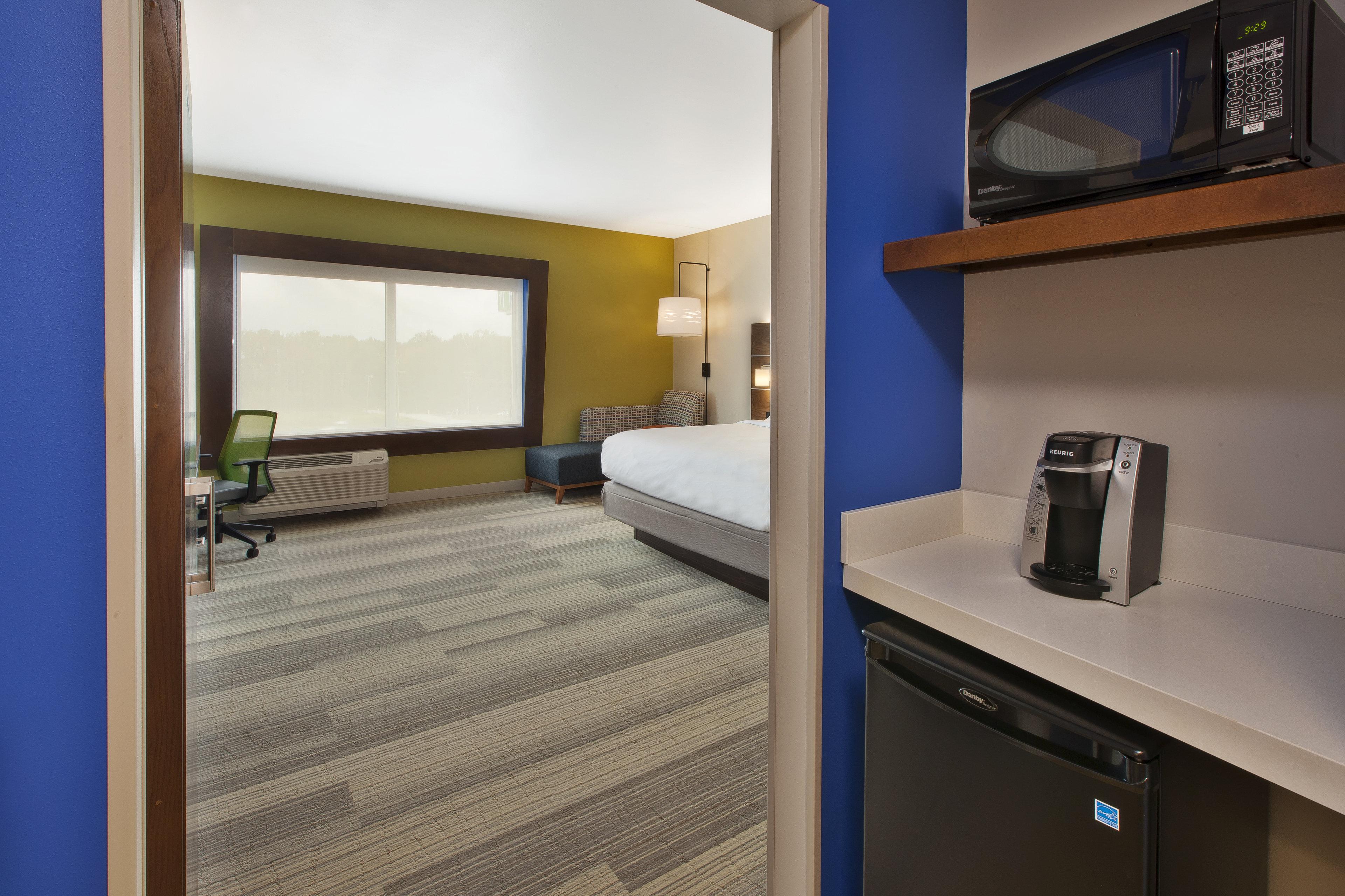 Holiday Inn Express And Suites South Hill By Ihg Экстерьер фото