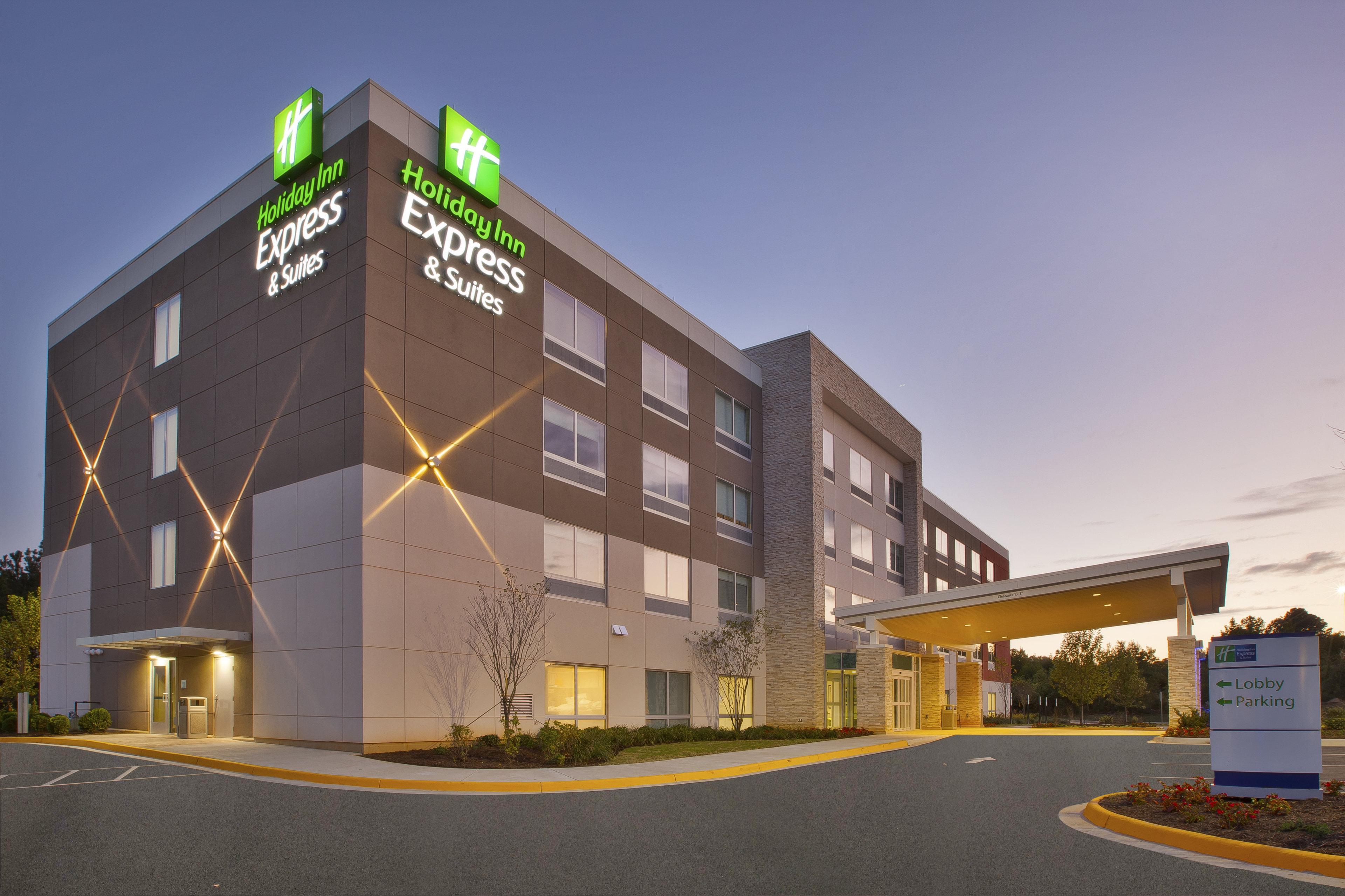 Holiday Inn Express And Suites South Hill By Ihg Экстерьер фото