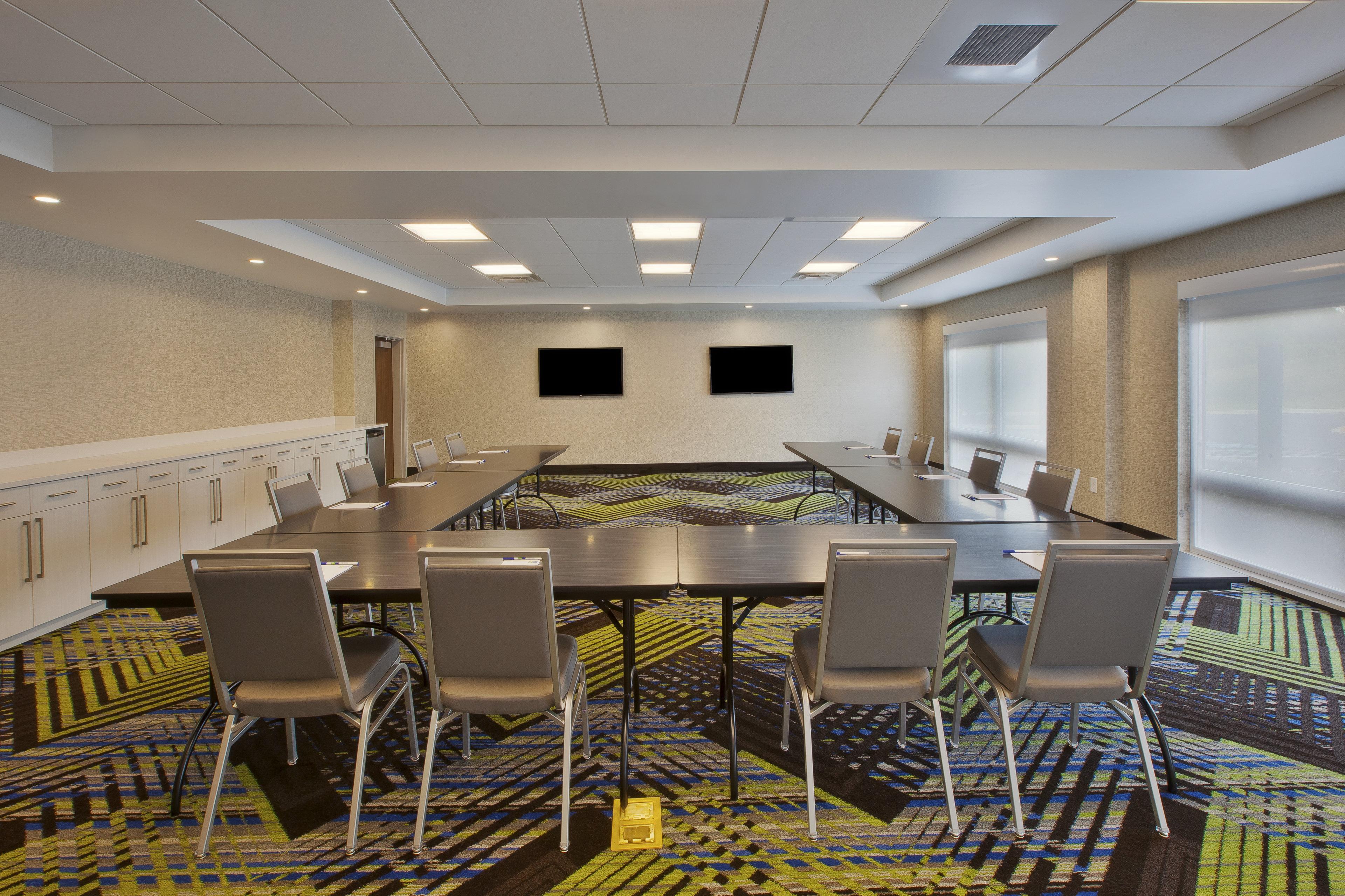 Holiday Inn Express And Suites South Hill By Ihg Экстерьер фото
