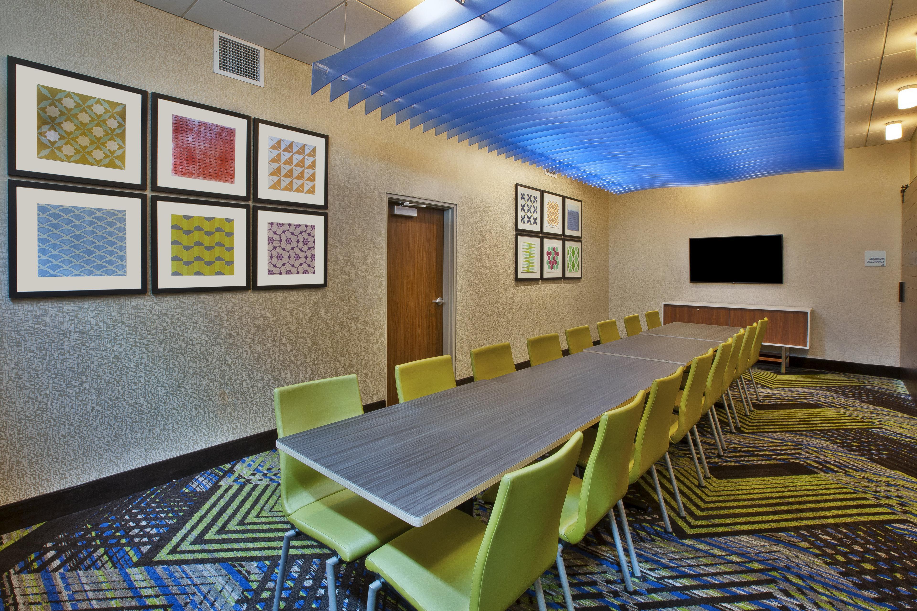 Holiday Inn Express And Suites South Hill By Ihg Экстерьер фото