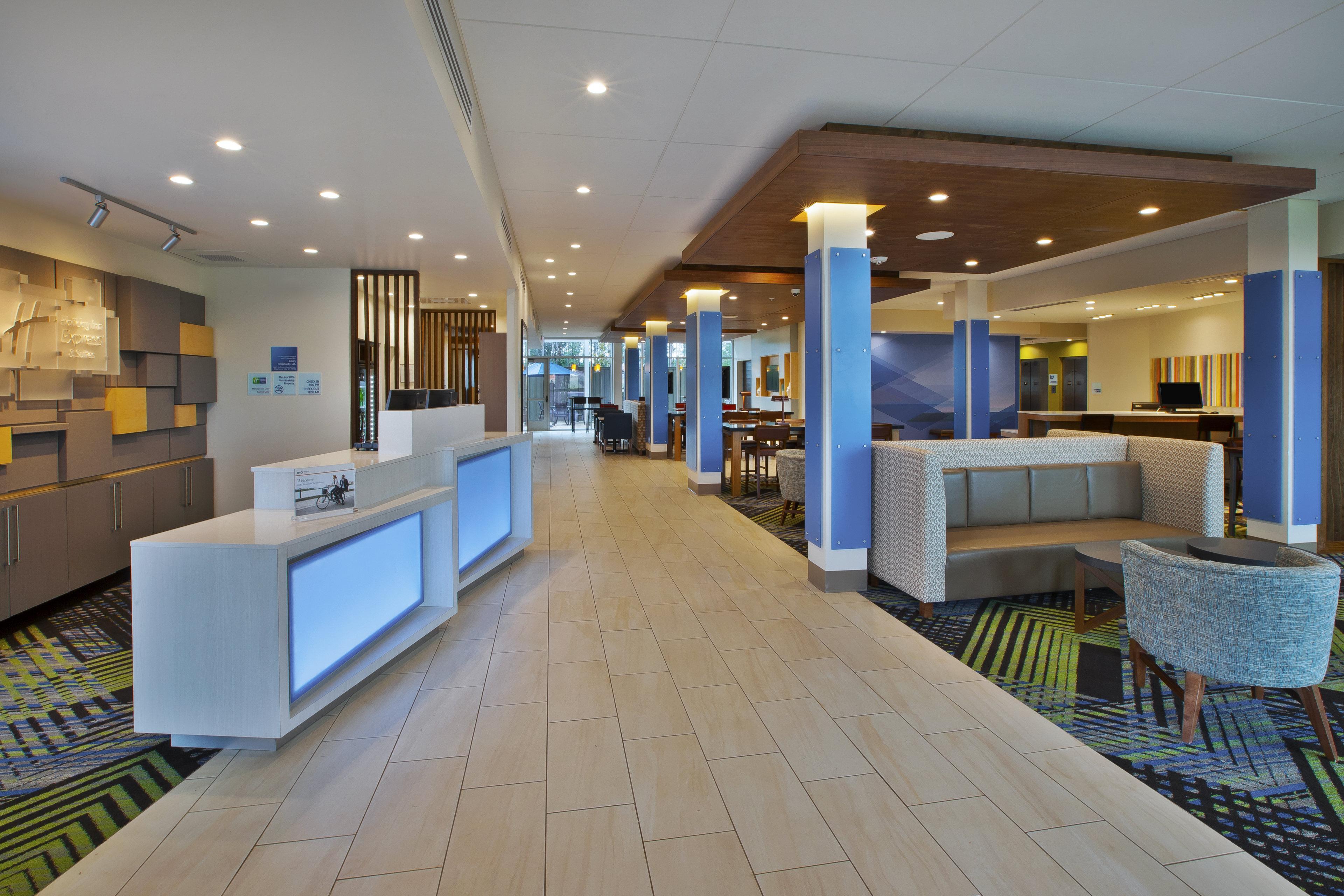 Holiday Inn Express And Suites South Hill By Ihg Экстерьер фото